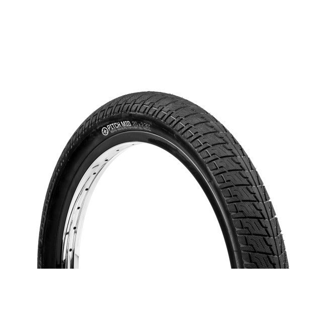 Saltplus Pitch Mid Tyre