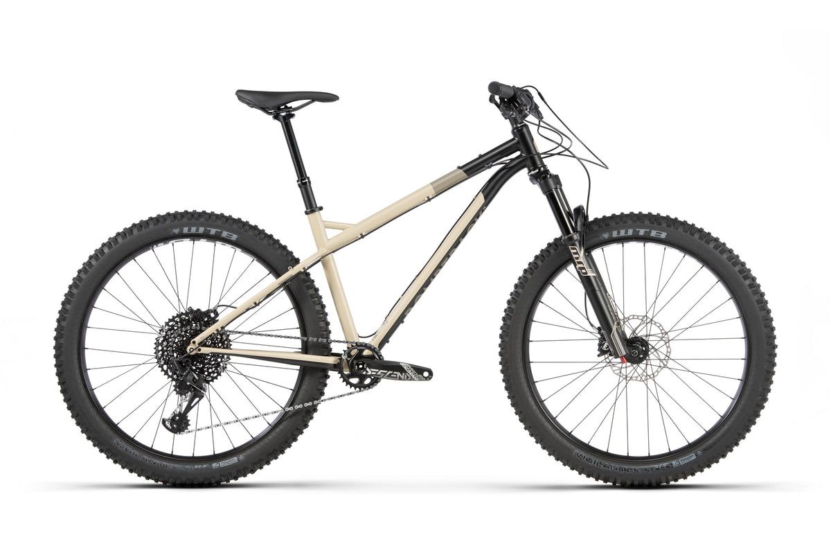 BOMBTRACK Cale Complete Bike