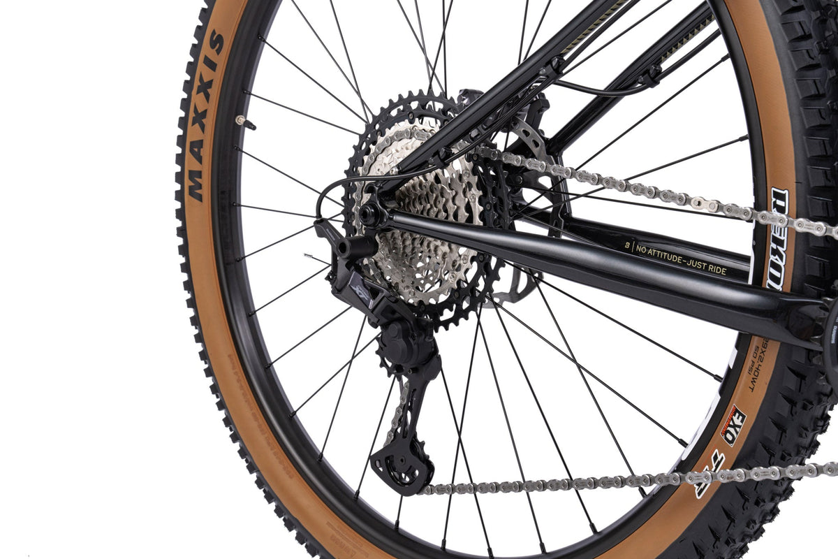 Bombtrack Cale Deore XT Complete Bike