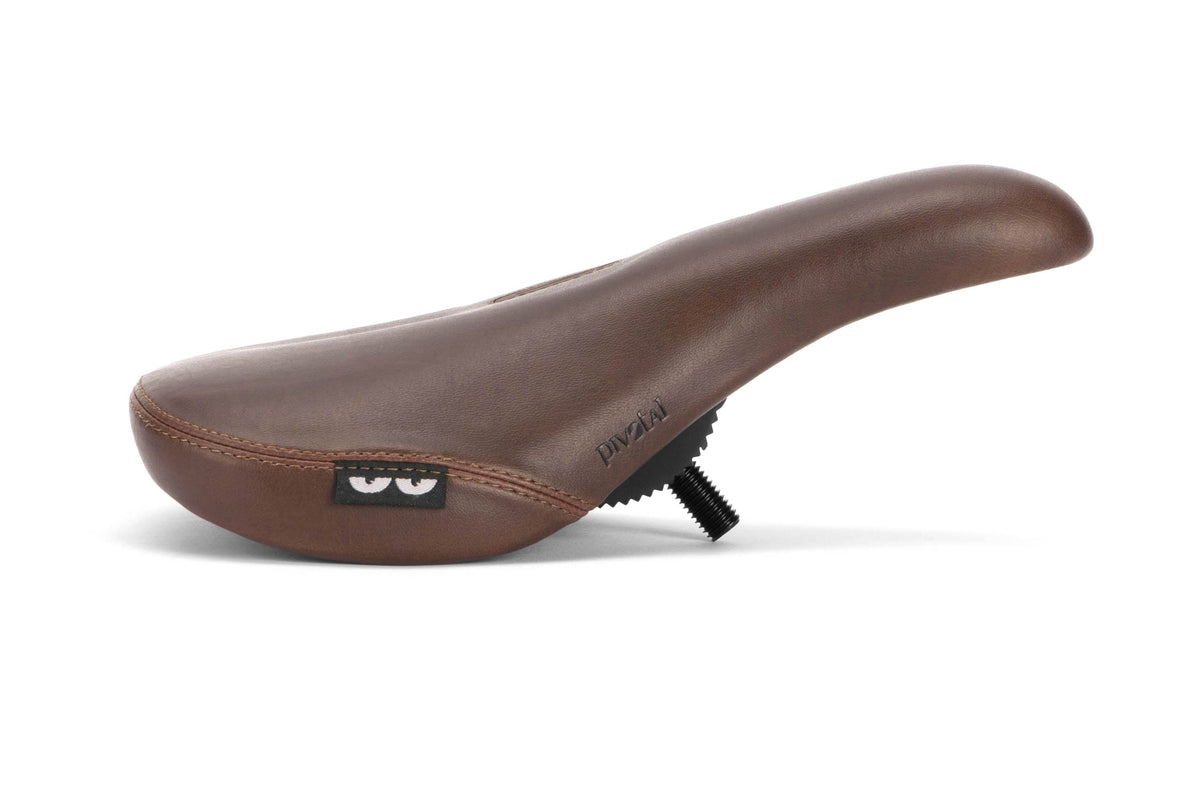 Eclat Void Seat Pivotal Leather