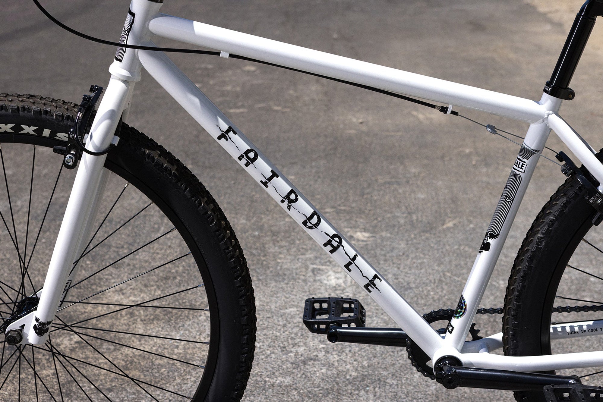 Fairdale Taj 27.5" Complete Bike - Gloss White
