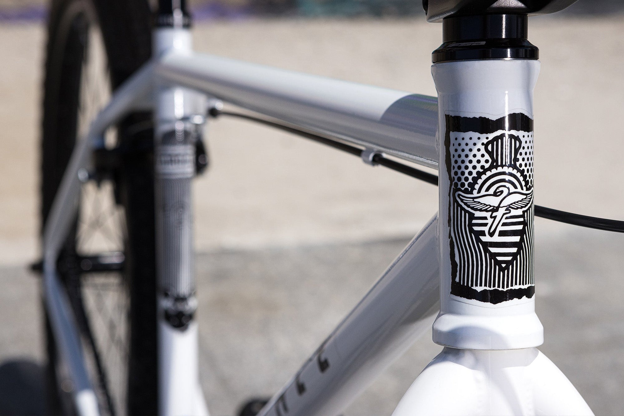 Fairdale Taj 27.5" Complete Bike - Gloss White