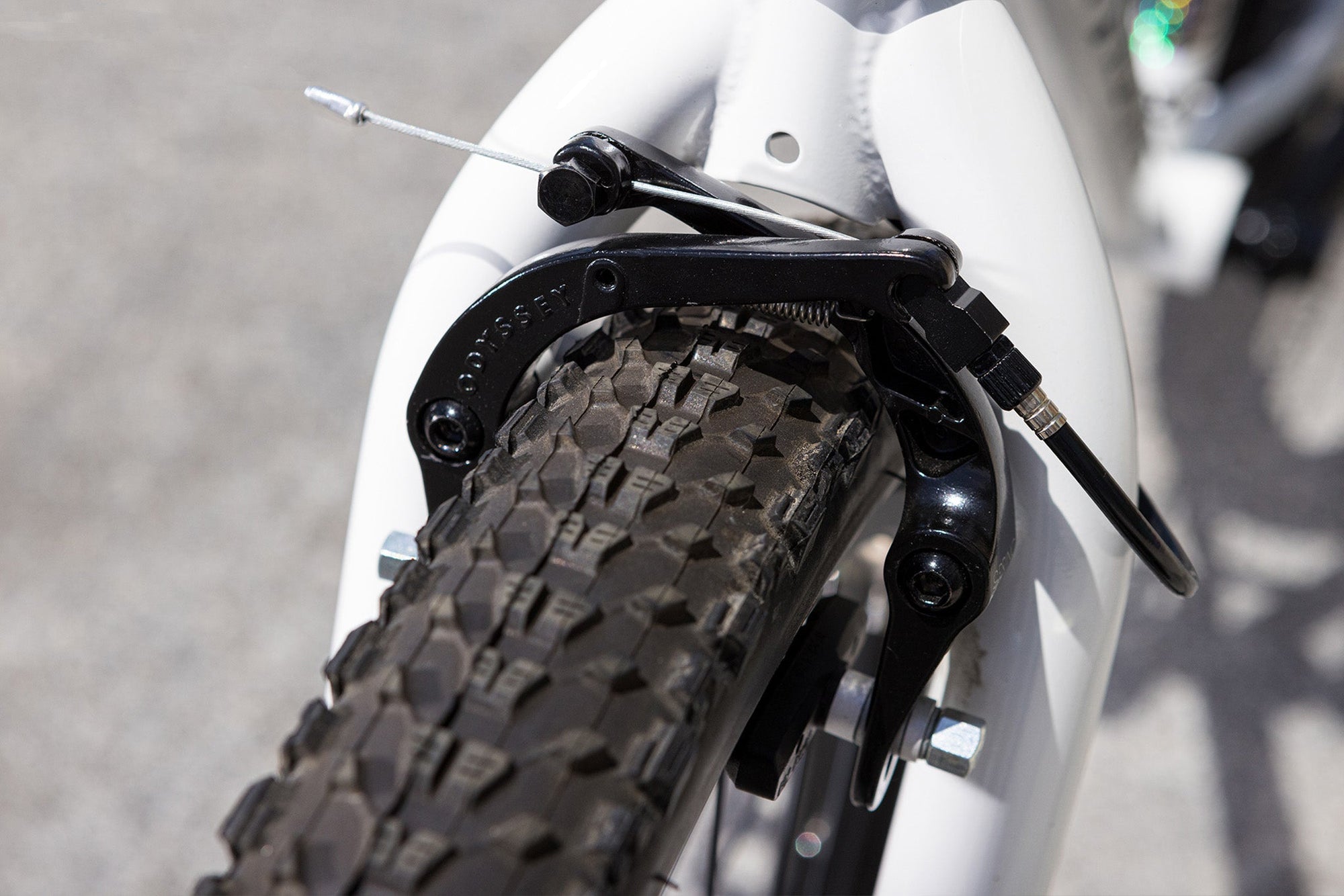 Fairdale Taj 27.5" Complete Bike - Gloss White