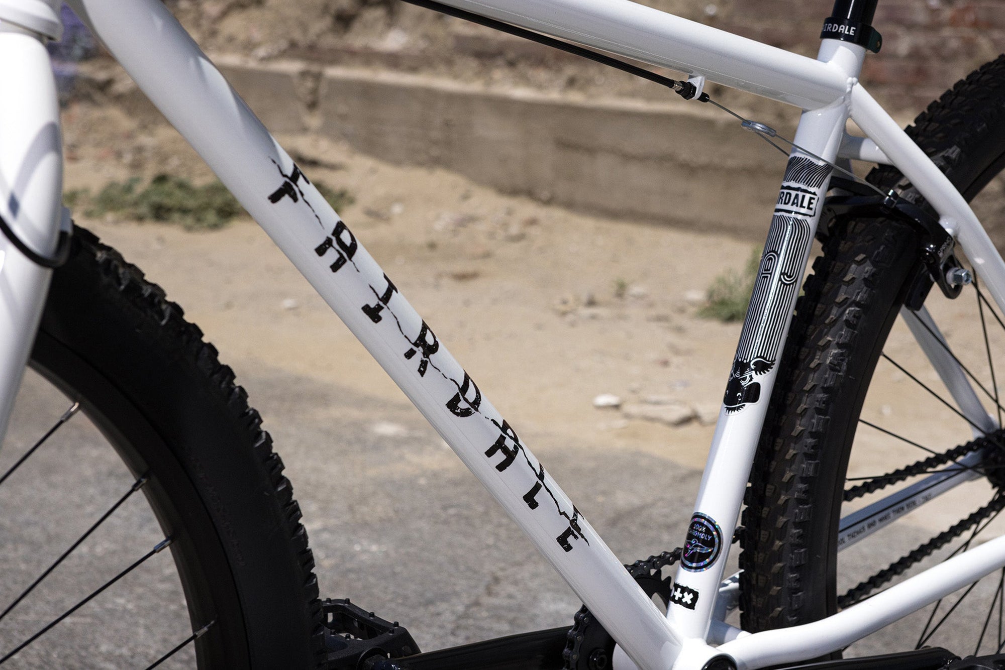 Fairdale Taj 27.5" Complete Bike - Gloss White