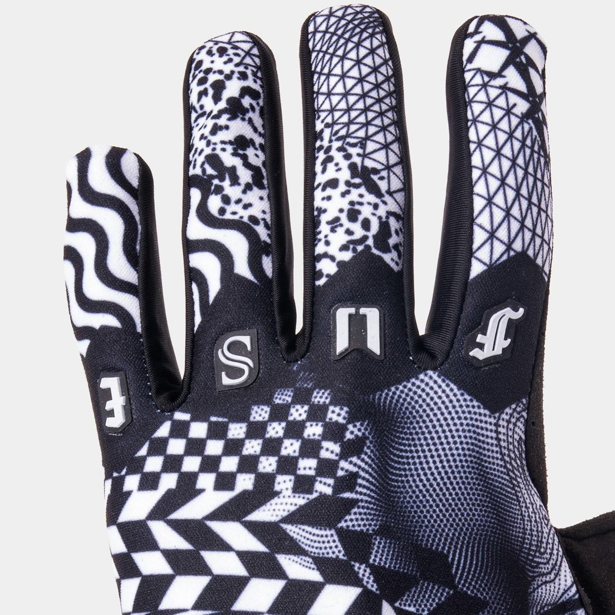 Fuse Chroma Glove - Dimension