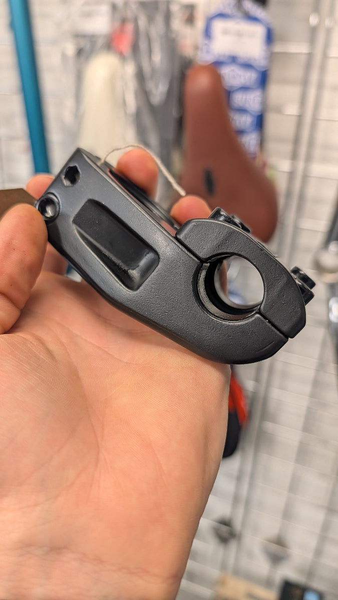 Sunday Freeze V2 Topload Stem - Shop Soiled